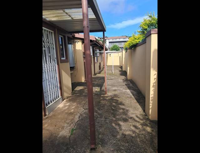 3 BEDROOM HOUSE FOR SALE IN VERULAM CENTRAL